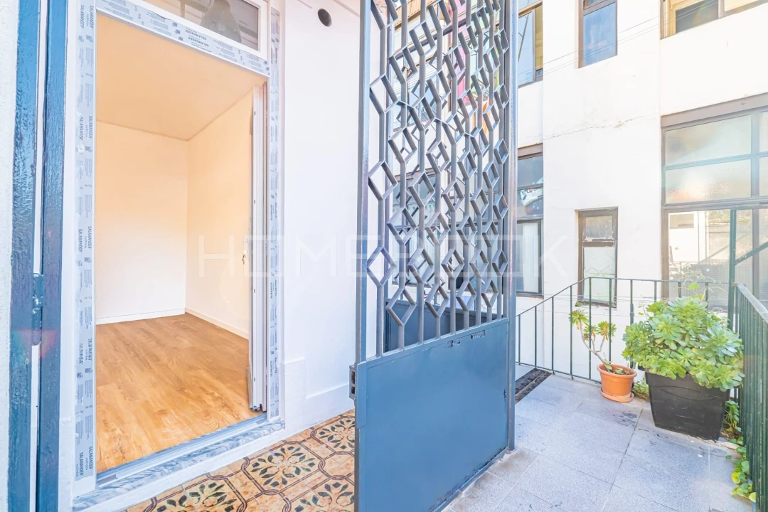 Apartamento T3 para Venda em Beato Foto 17