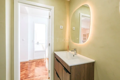 Apartamento T3 para Venda em Alvalade