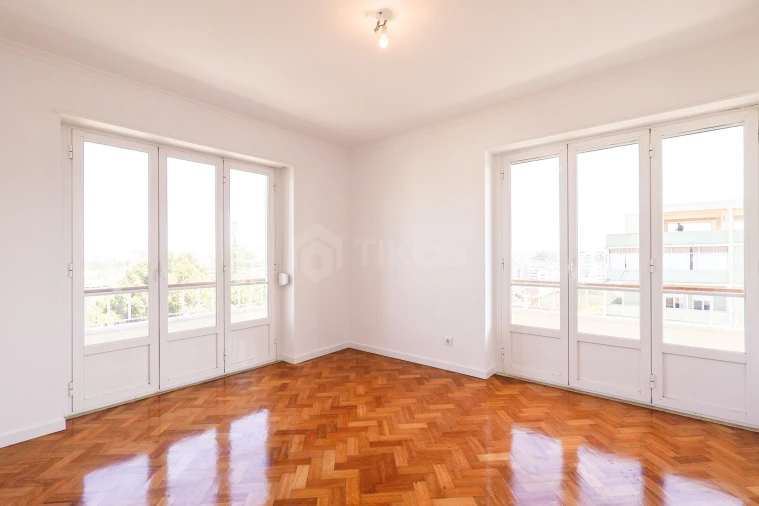 Apartamento T3 para Venda em Alvalade Foto 19