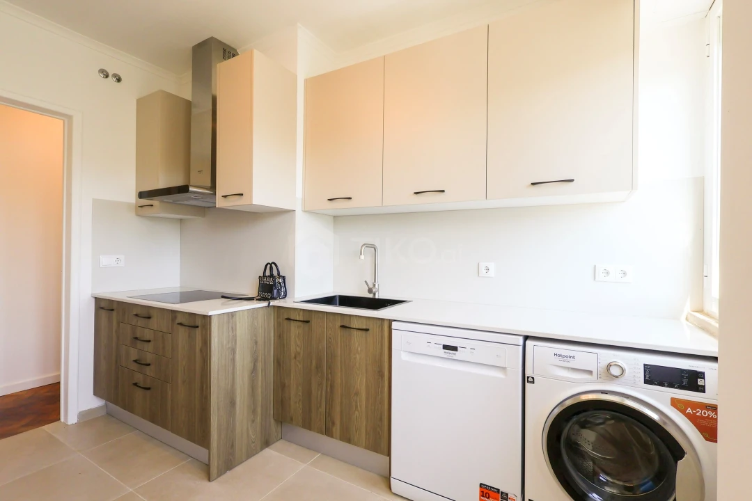 Apartamento T3 para Venda em Alvalade Foto 15