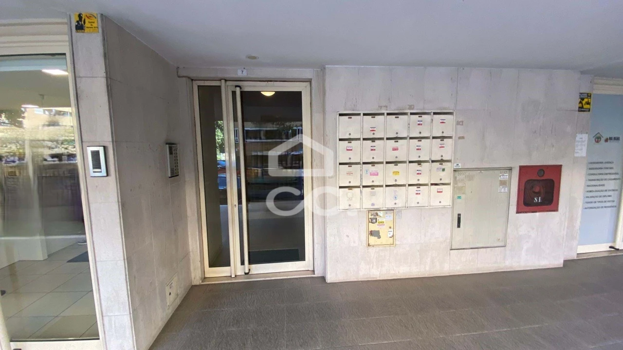 Apartamento T1 para Venda em Braga (Maximinos, Sé e Cividade) Foto 7