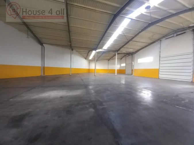 Armazém para Arrendamento em Carregado e Cadafais Foto 3