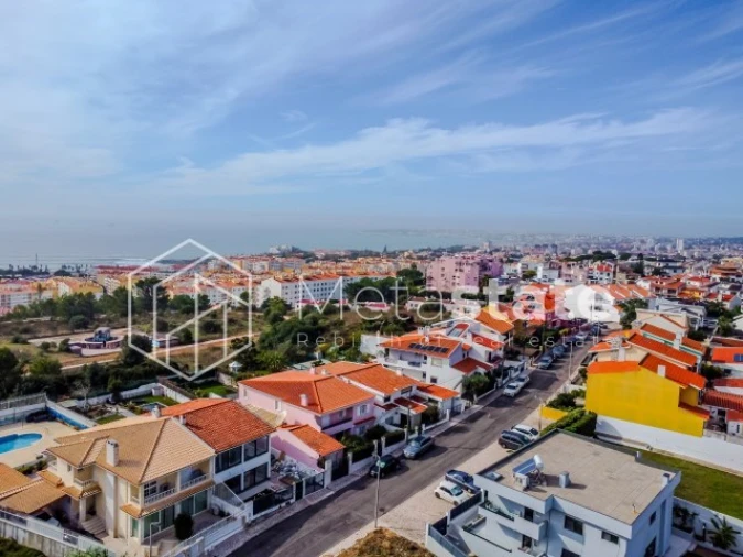 Moradia T8 para Venda em Carcavelos e Parede Foto 9