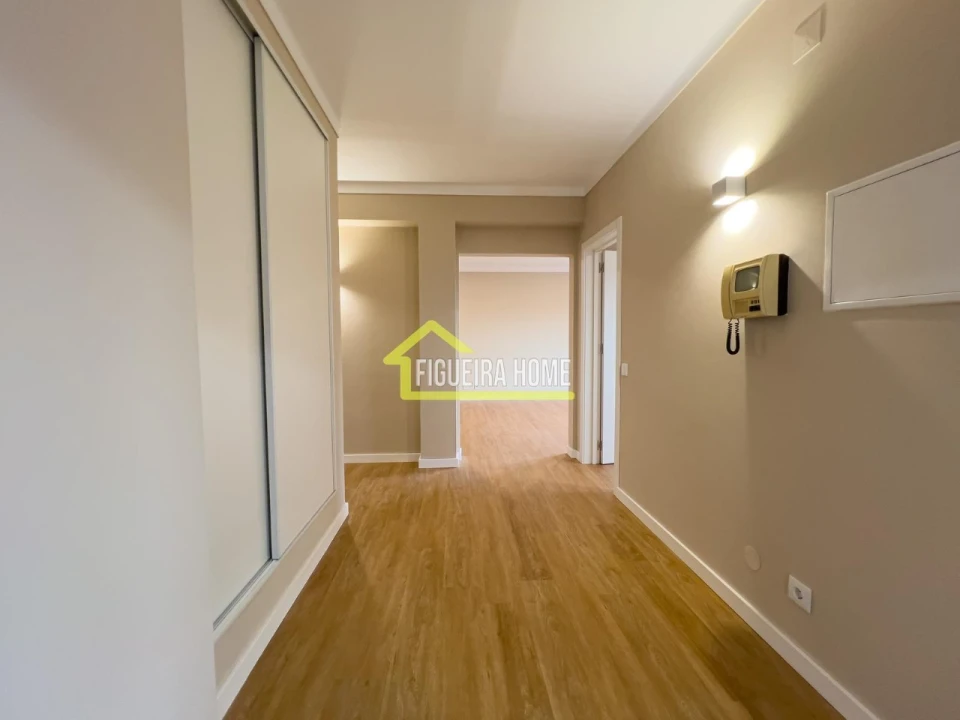 Apartamento T2 para Venda em Buarcos Foto 1