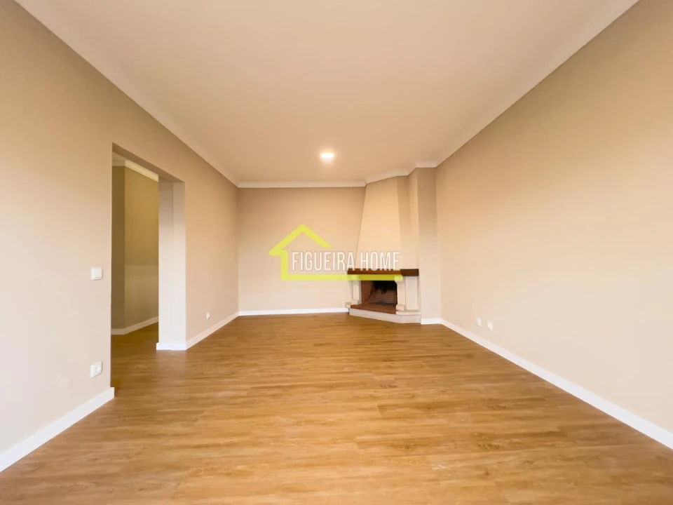 Apartamento T2 para Venda em Buarcos Foto 9