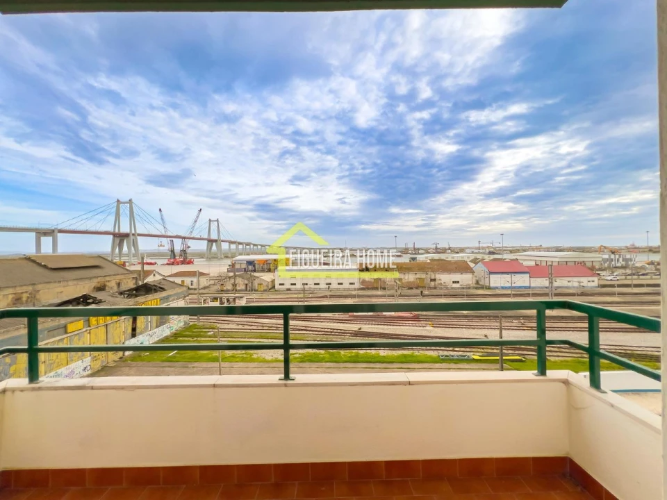 Apartamento T2 para Venda em Buarcos Foto 12