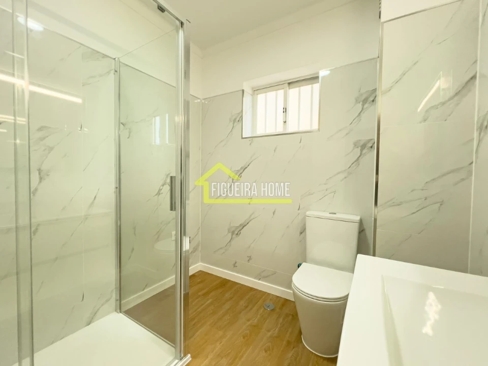 Apartamento T2 para Venda em Buarcos Foto 14