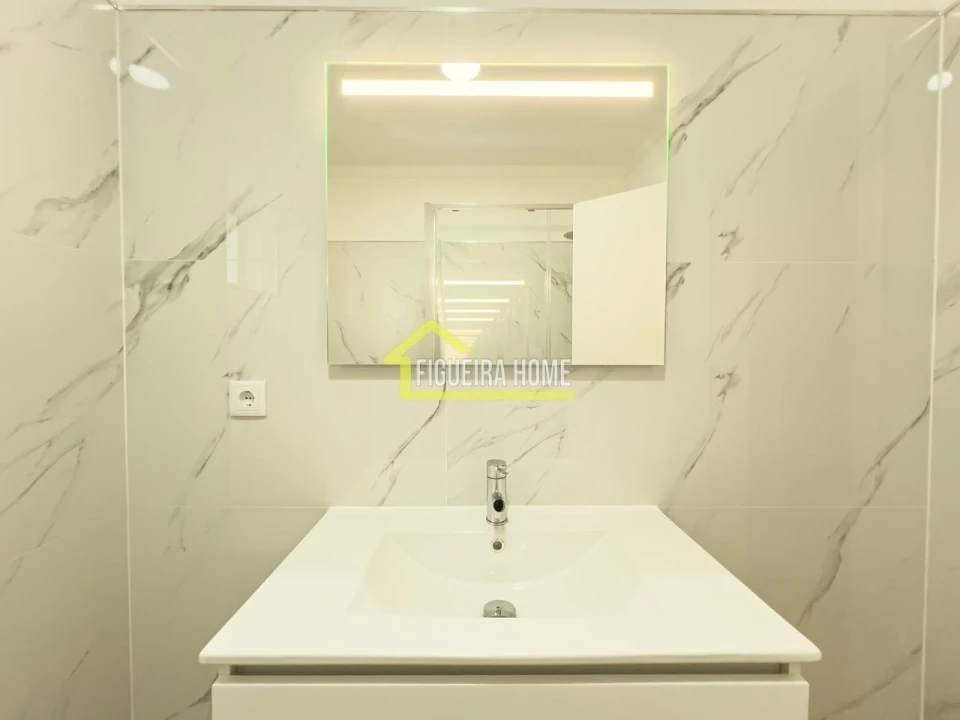 Apartamento T2 para Venda em Buarcos Foto 16