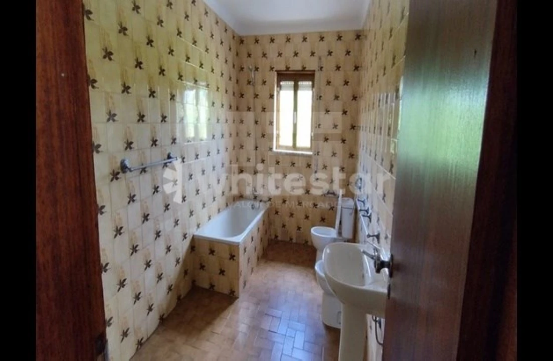 Moradia T2 para Venda em Pega Foto 4