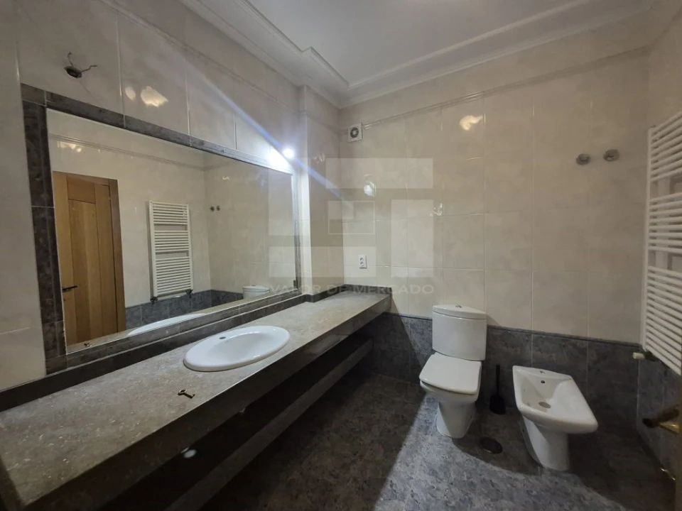 Apartamento T2 para Venda em Vila Franca de Xira Foto 15