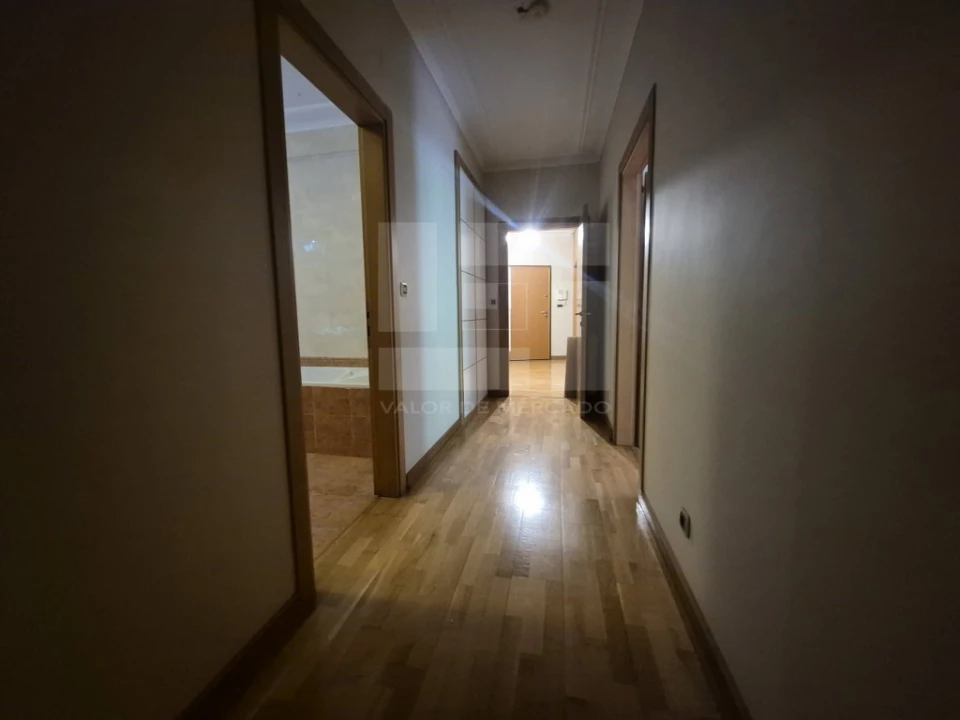 Apartamento T2 para Venda em Vila Franca de Xira Foto 20