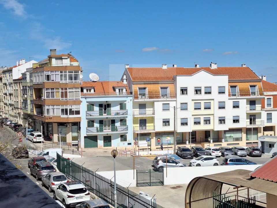 Apartamento T2 para Venda em Vila Franca de Xira Foto 36
