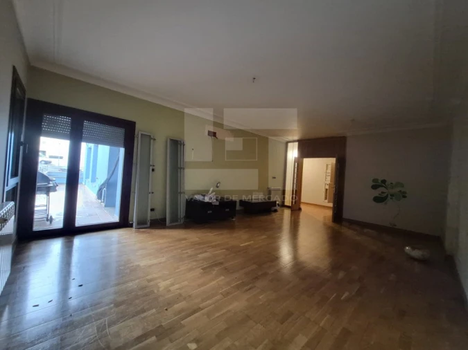 Apartamento T2 para Venda em Vila Franca de Xira Foto 7