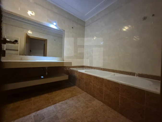 Apartamento T2 para Venda em Vila Franca de Xira Foto 21