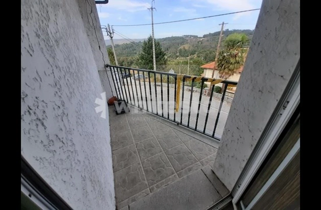 Apartamento T2 para Venda em Mões Foto 5