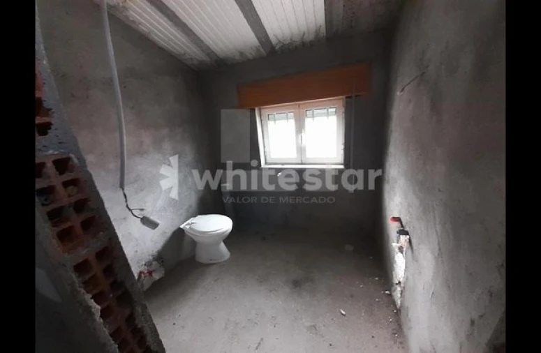 Apartamento T2 para Venda em Mões Foto 4