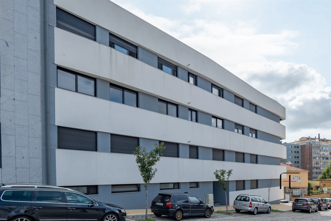 Apartamento T3 para Arrendamento em Mafamude e Vilar do Paraíso Foto 1