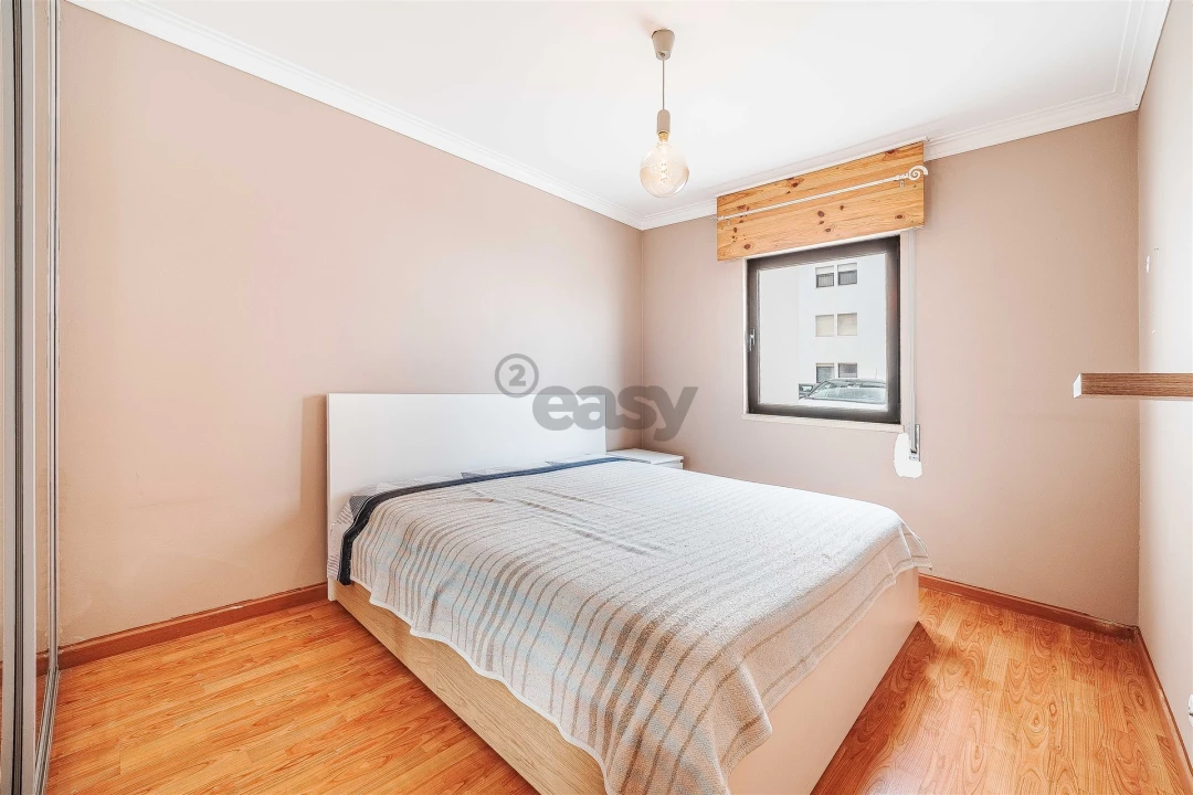 Apartamento T2 para Venda em São Domingos de Rana Foto 35