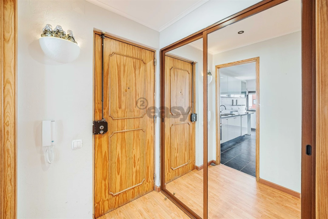 Apartamento T2 para Venda em São Domingos de Rana Foto 17