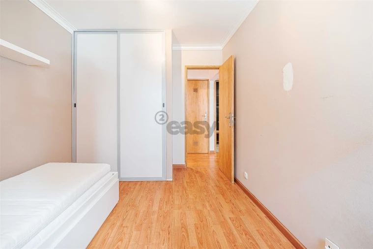 Apartamento T2 para Venda em São Domingos de Rana Foto 29