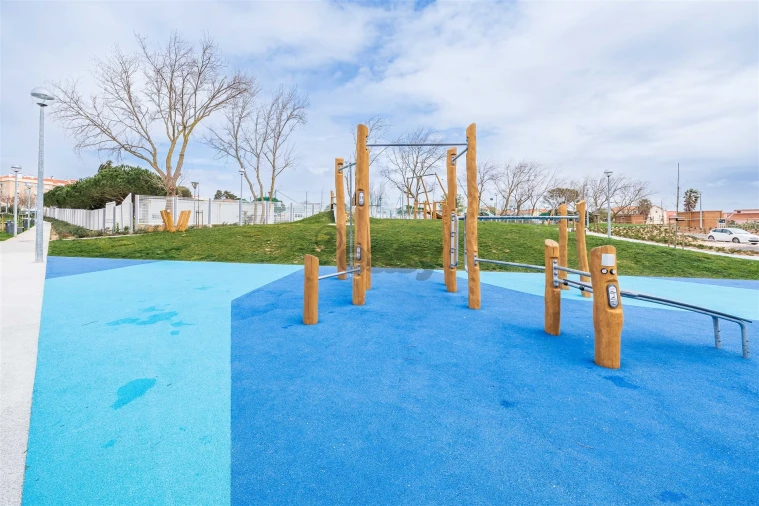 Apartamento T2 para Venda em São Domingos de Rana Foto 4