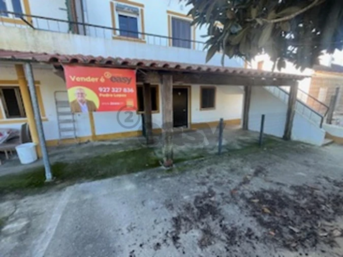Moradia T2 para Venda em Nossa Senhora da Vila, Nossa Senhora do Bispo e Silveiras Foto 1