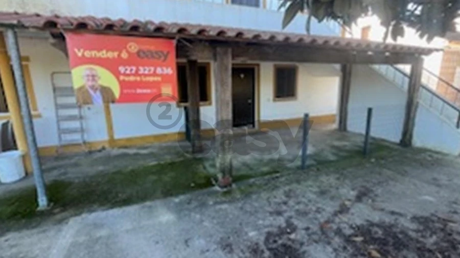Moradia T2 para Venda em Nossa Senhora da Vila, Nossa Senhora do Bispo e Silveiras