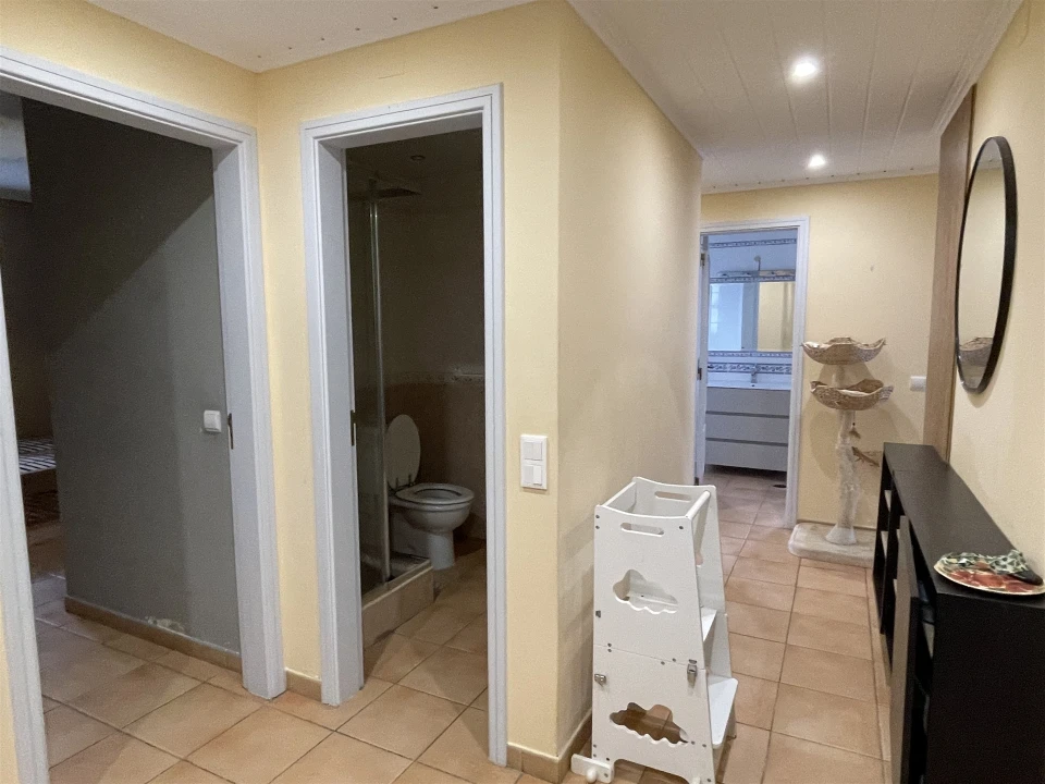 Apartamento T3 para Venda em Quelfes Foto 19