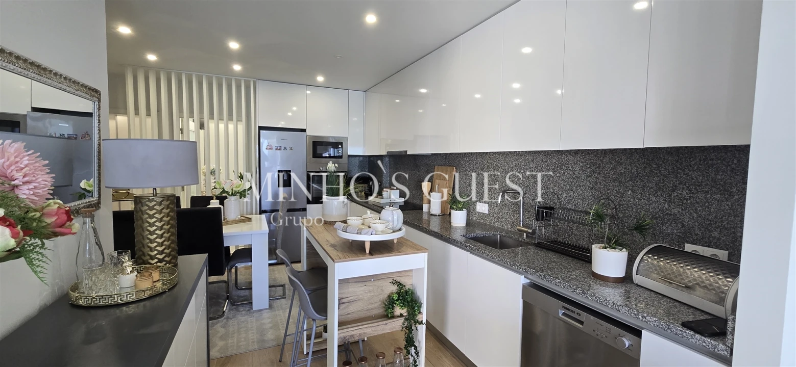 Apartamento T2 para Venda em Selho (São Jorge) Foto 3