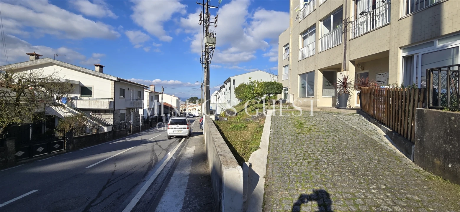 Apartamento T2 para Venda em Selho (São Jorge) Foto 22