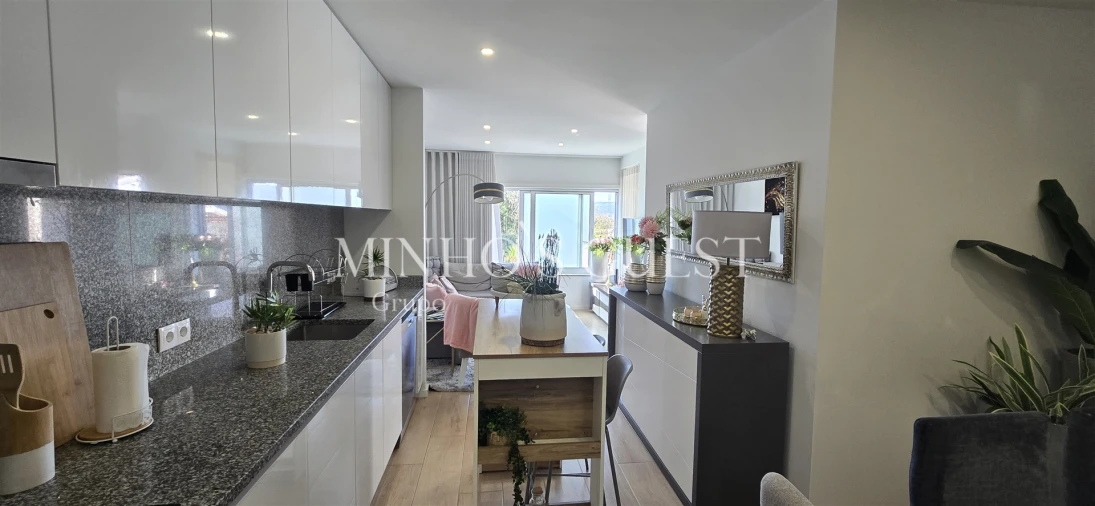 Apartamento T2 para Venda em Selho (São Jorge) Foto 8