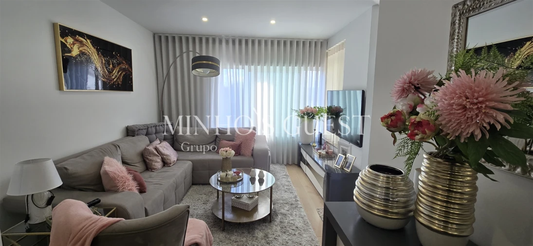 Apartamento T2 para Venda em Selho (São Jorge) Foto 10