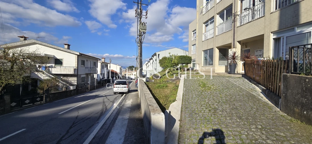 Apartamento T2 para Venda em Selho (São Jorge) Foto 22
