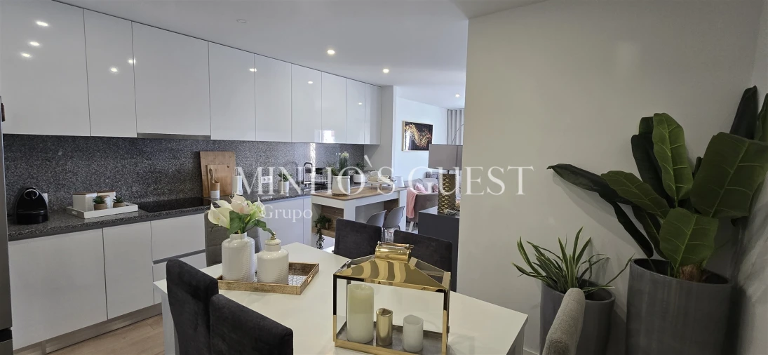 Apartamento T2 para Venda em Selho (São Jorge) Foto 6