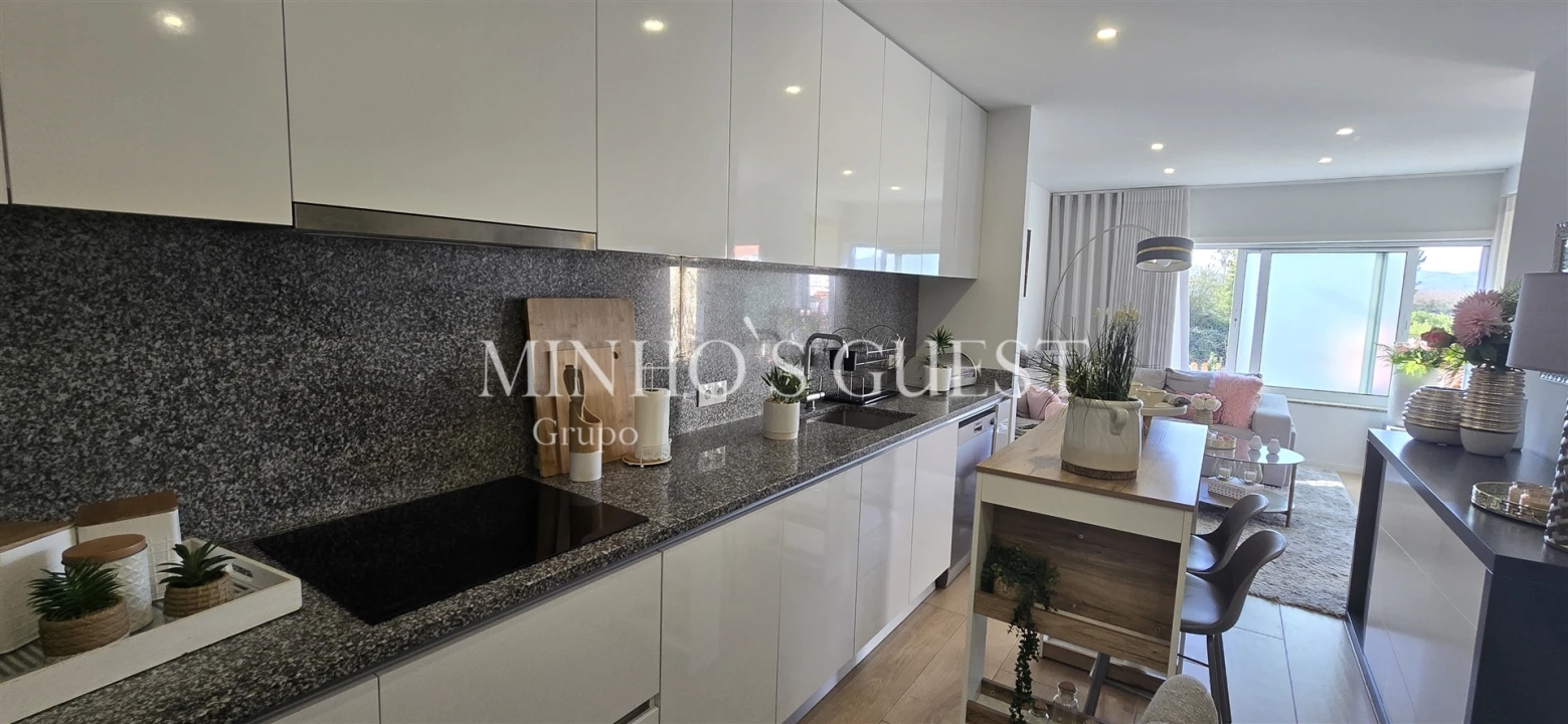 Apartamento T2 para Venda em Selho (São Jorge) Foto 7