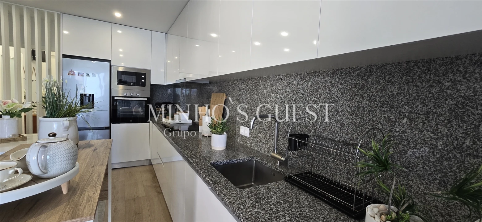 Apartamento T2 para Venda em Selho (São Jorge) Foto 4