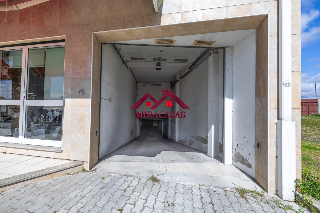 Garagem para Arrendamento em Mira Foto 1