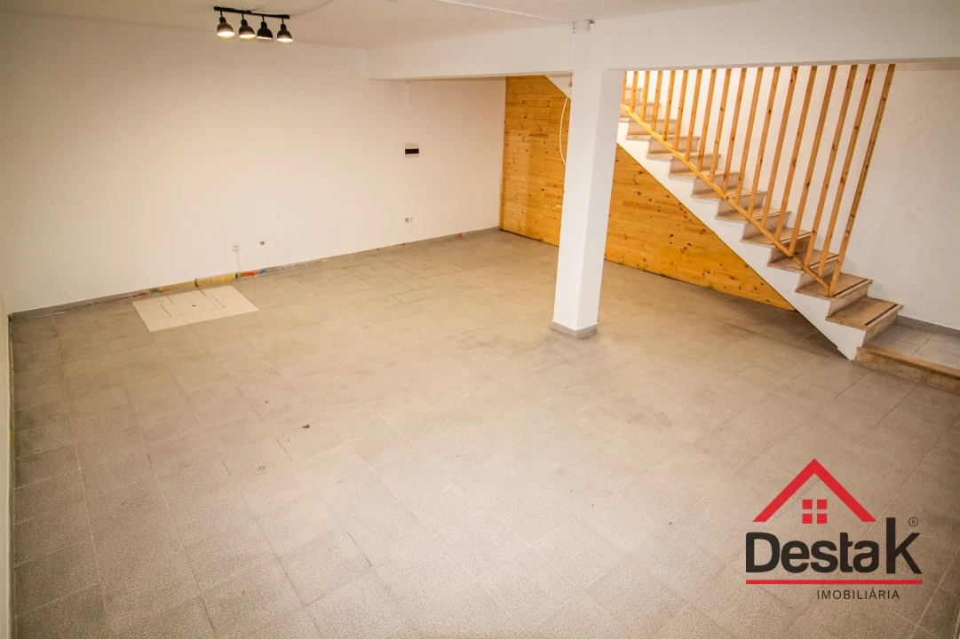 Loja para Venda em Oliveira de Frades, Souto de Lafões e Sejães Foto 13