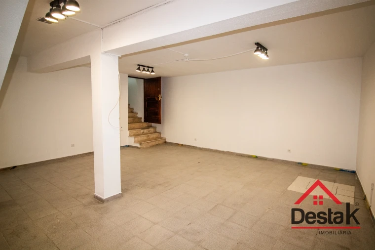 Loja para Venda em Oliveira de Frades, Souto de Lafões e Sejães Foto 11