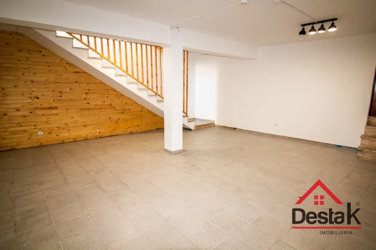 Loja para Venda em Oliveira de Frades, Souto de Lafões e Sejães Foto 12