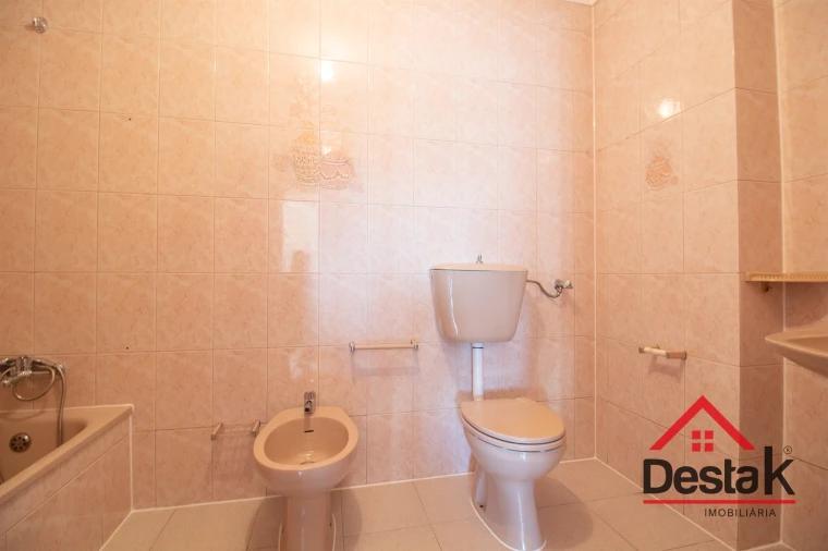 Apartamento T3 para Venda em Oliveira de Frades, Souto de Lafões e Sejães Foto 17