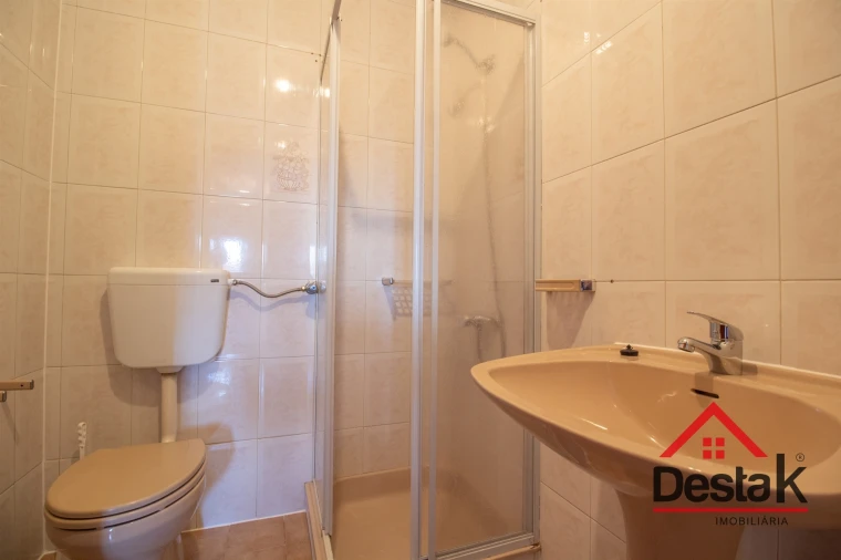 Apartamento T3 para Venda em Oliveira de Frades, Souto de Lafões e Sejães Foto 15