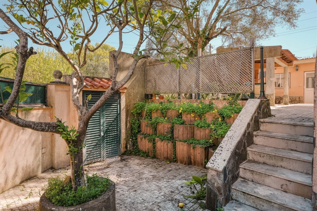 Moradia T4 para Venda em Alcabideche Foto 39