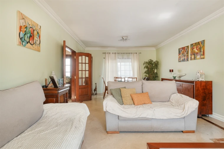 Moradia T4 para Venda em Alcabideche Foto 7