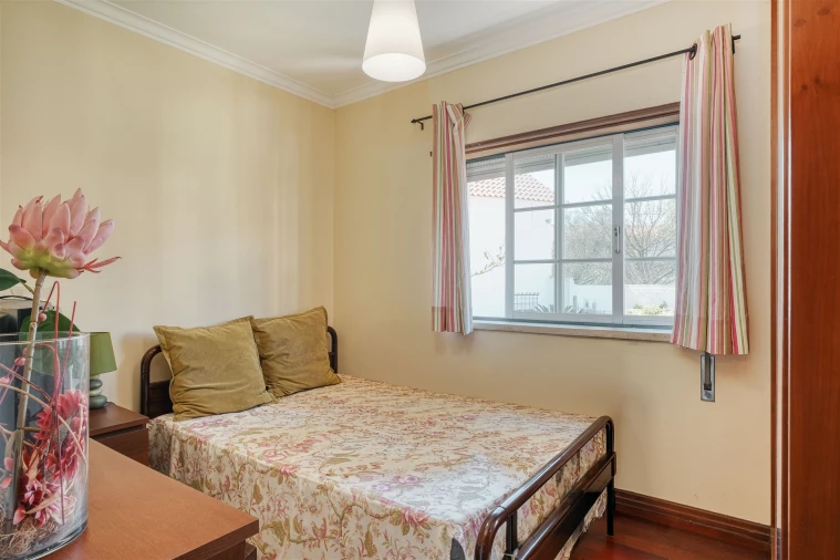 Moradia T4 para Venda em Alcabideche Foto 15