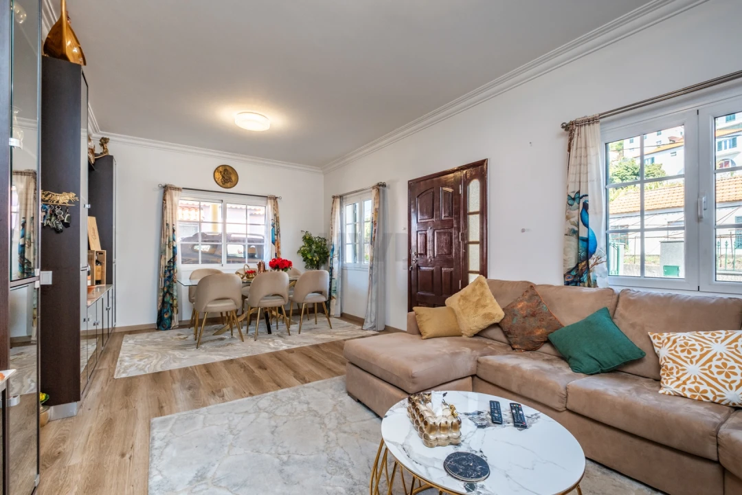 Moradia T6 para Venda em Santo Antonio Foto 30