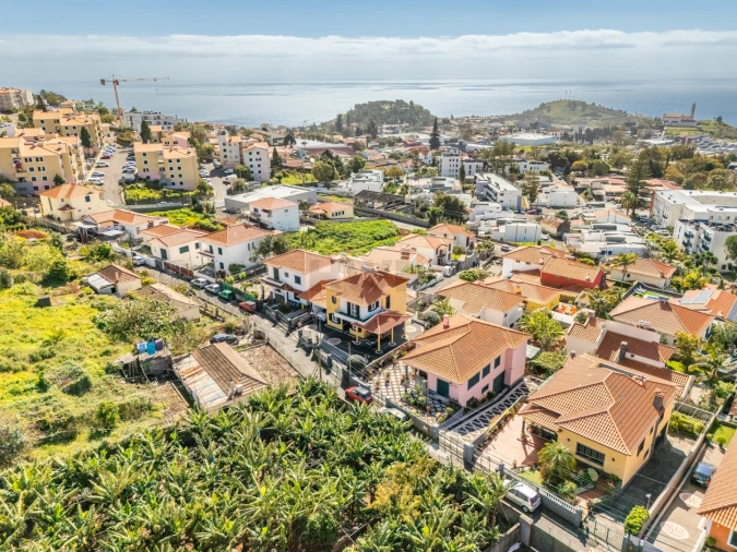 Moradia T6 para Venda em Santo Antonio Foto 13