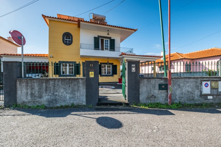 Moradia T6 para Venda em Santo Antonio Foto 4