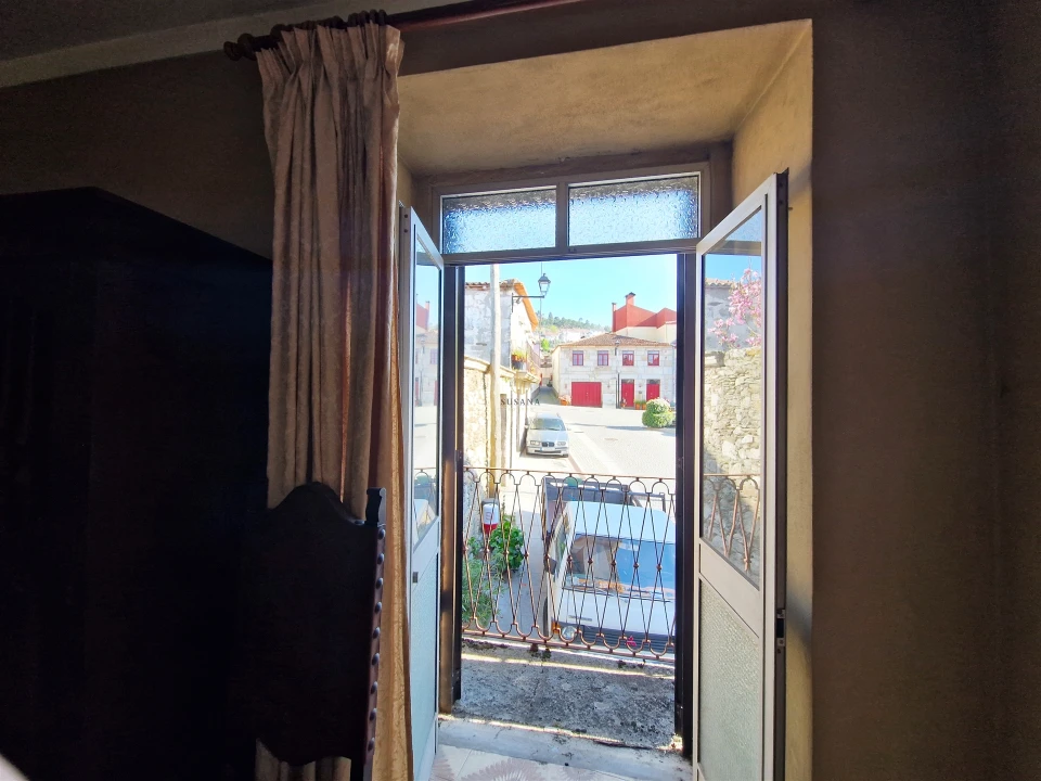 Moradia T5 para Venda em Barcos e Santa Leocádia Foto 8