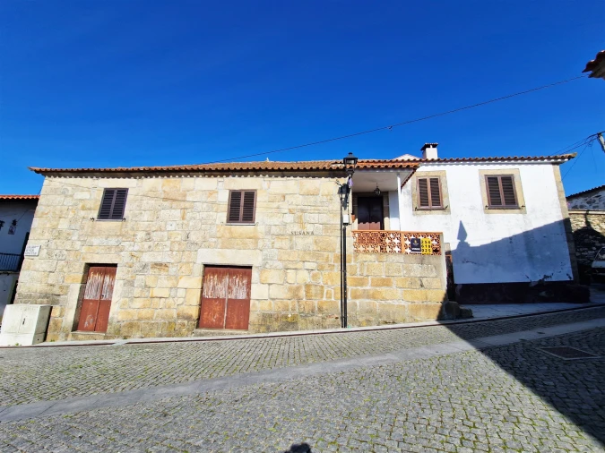 Moradia T5 para Venda em Barcos e Santa Leocádia